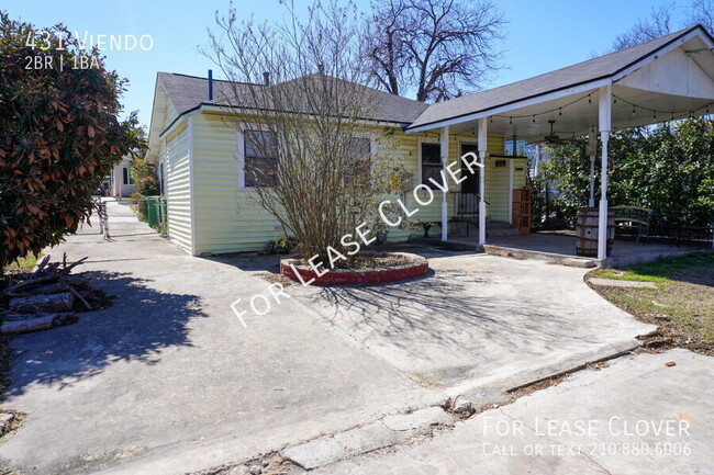 Building Photo - LA Heights 2 Bedroom, 1 Bath Cottage Style...