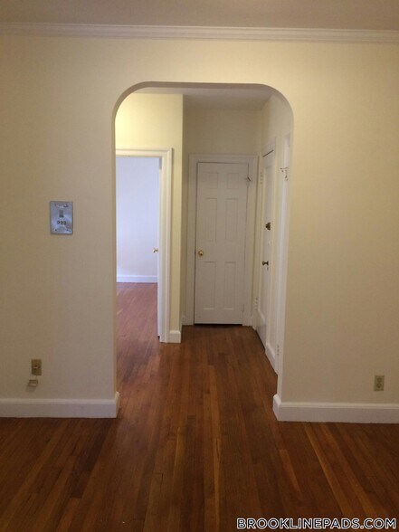 Building Photo - 38 Harris St