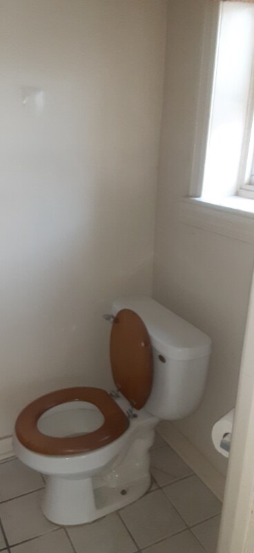 Building Photo - 630 S 48th St