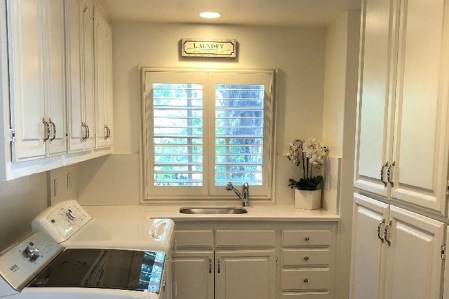Laundry Room - 4542 Westchester Dr