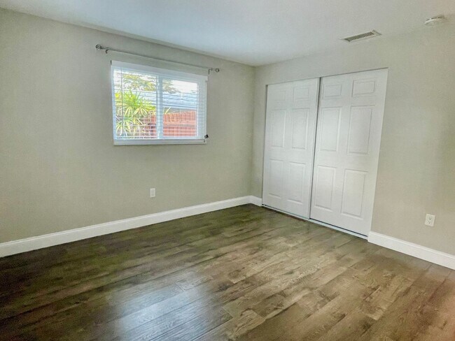 Building Photo - Newly Remodeled 3 Bedroom 2 Bathroom House...