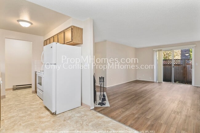 Building Photo - Discover Serenity in Montavilla's Hidden Gem!