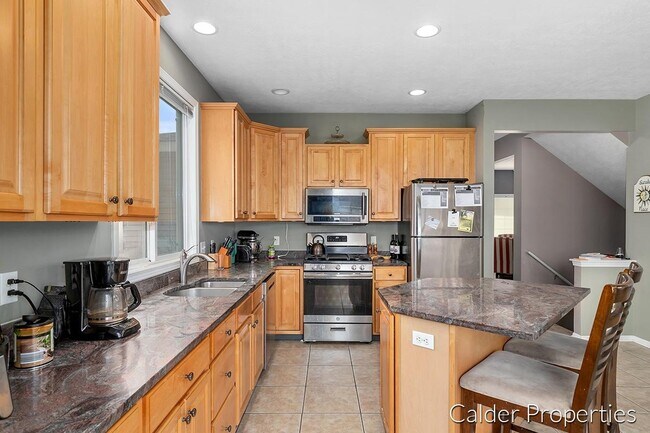 Building Photo - 3671 Falling Leaf Dr SE