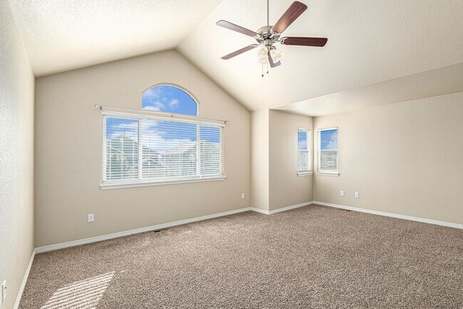 Building Photo - Nice Big Home, close to Ft Carson, Updated...