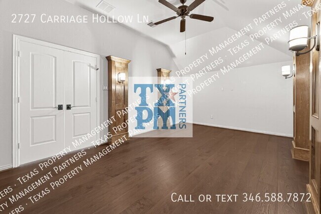 Building Photo - 2727 Carriage Hollow Ln