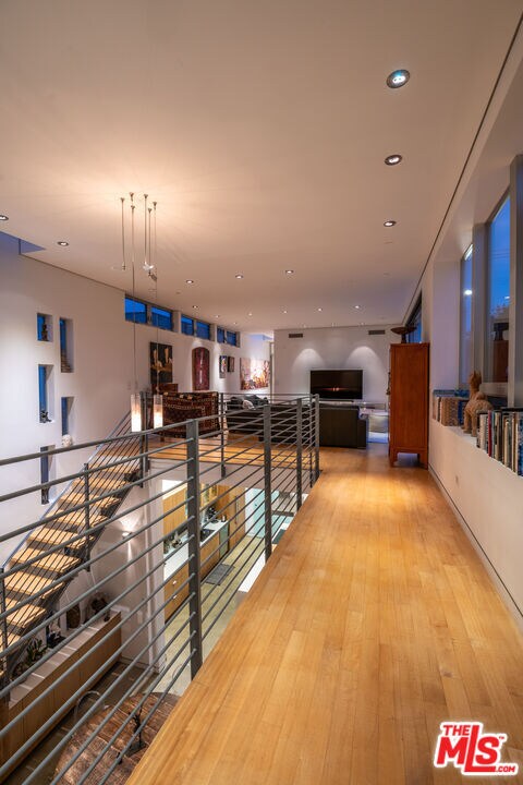 Building Photo - 716 Brooks Ave