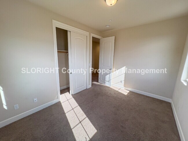 Building Photo - AVAILABLE NOW - Beautiful Home with Views in Toscano Neighborhood - 3 Bed / 2.5 Bath