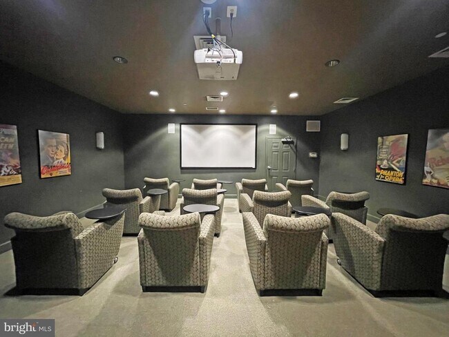 Building Photo - 11800 Sunset Hills Rd