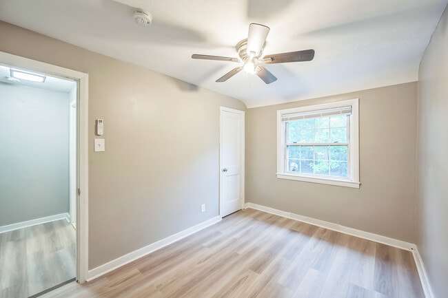 Building Photo - 144 Sunrise Dr