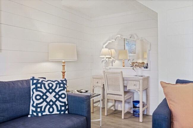 Building Photo - 23223 Front Beach Rd