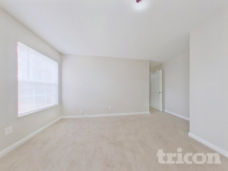 Building Photo - 672 Thornhill Dr