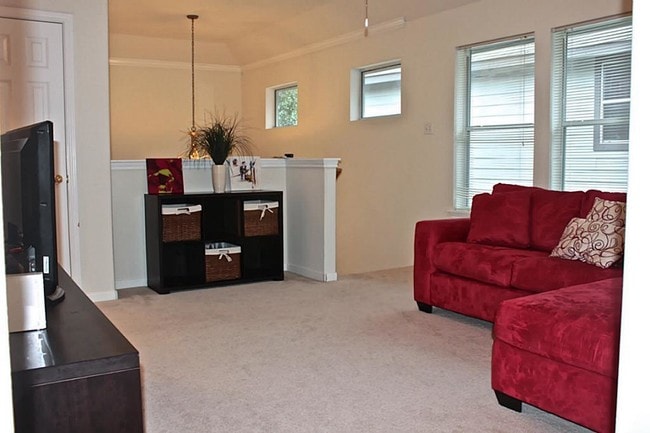 Building Photo - 130 Ledgestone Pl