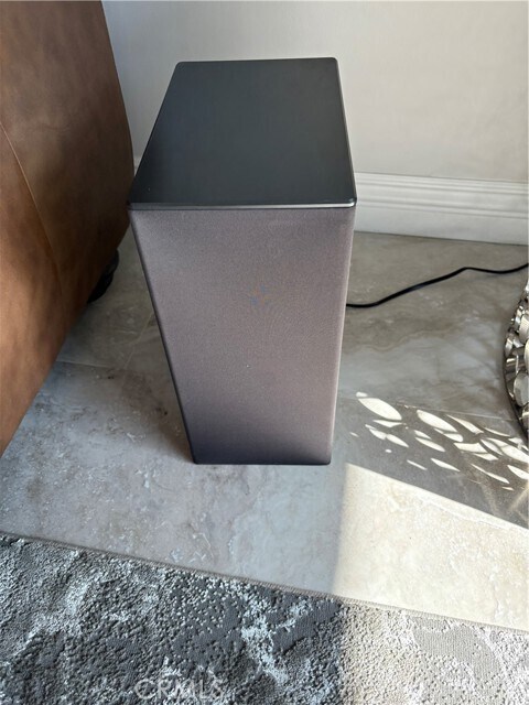 Building Photo - 525 E Seaside Way