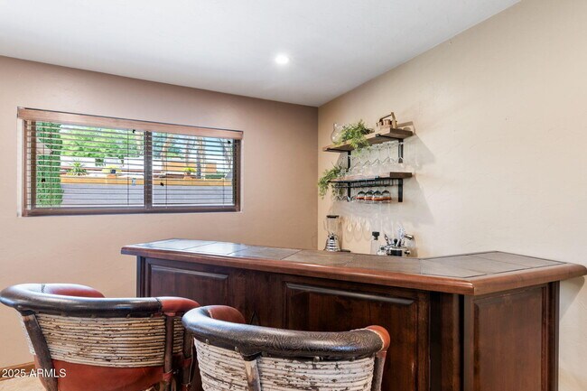 Building Photo - 9972 E Del Monte Ave