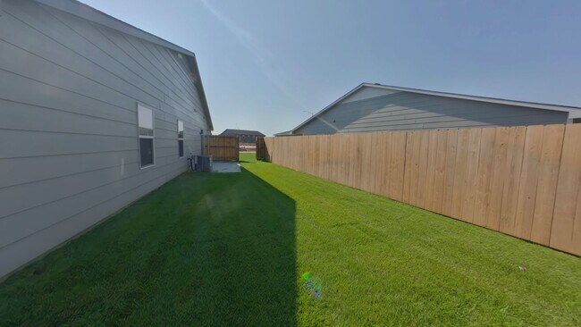 Building Photo - 12830 W Cowboy St
