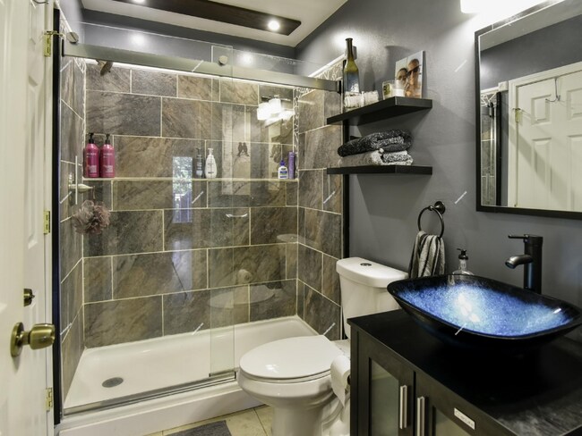 Building Photo - 8709 Olde Colony Trail