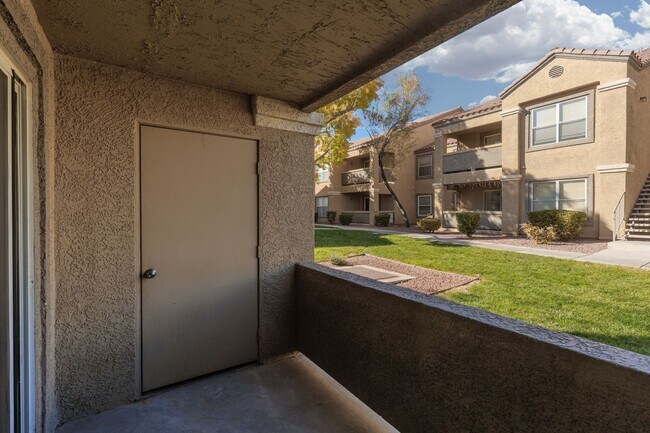 Building Photo - Completely remodeled 1st floor unit in gated Silverado Ranch community