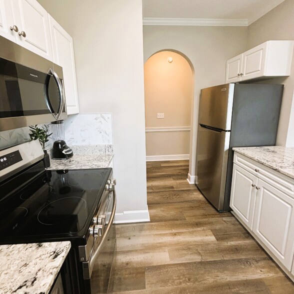 Building Photo - 4713 Wild Iris Dr