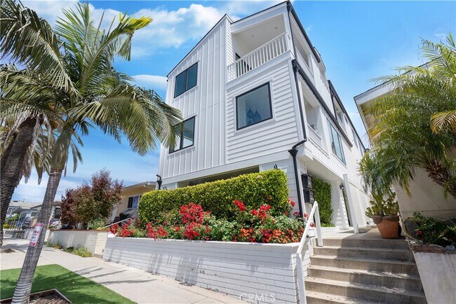 Building Photo - 302 Marguerite Ave