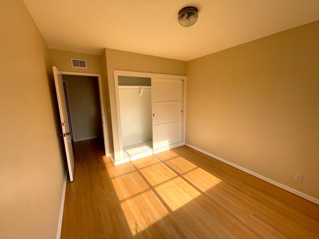 Building Photo - 10513 Grovedale Dr