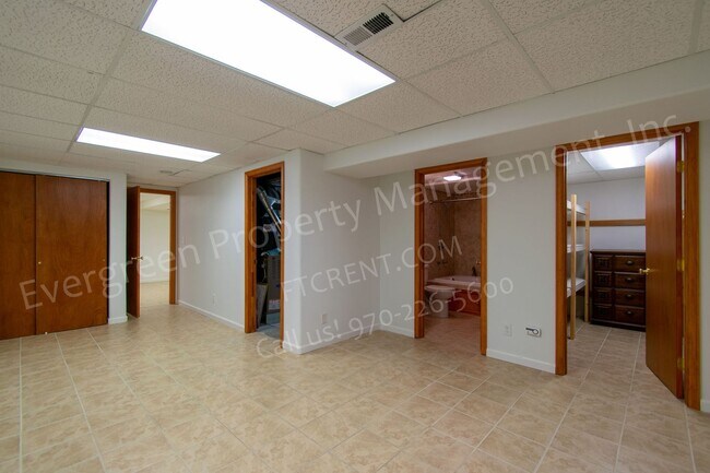 Building Photo - Great 3 Bedroom, 2-bathroom home near Lake Loveland and Boyd Lake.