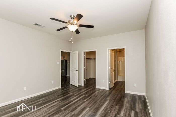 Building Photo - 1309 Escondido Dr
