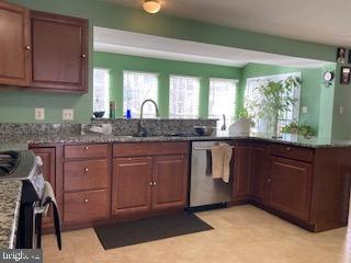 Building Photo - 305 Bristal Pl