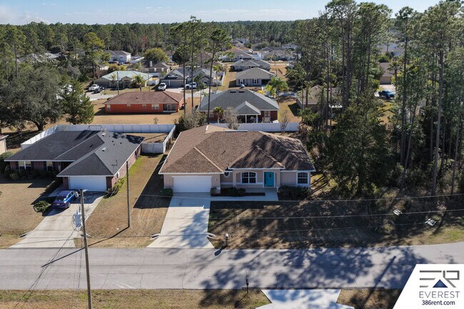 Building Photo - 7 Robin Pl