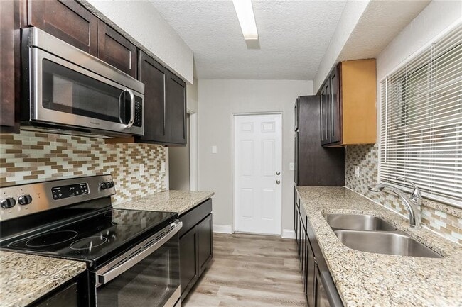 Building Photo - 5415 Alloway St