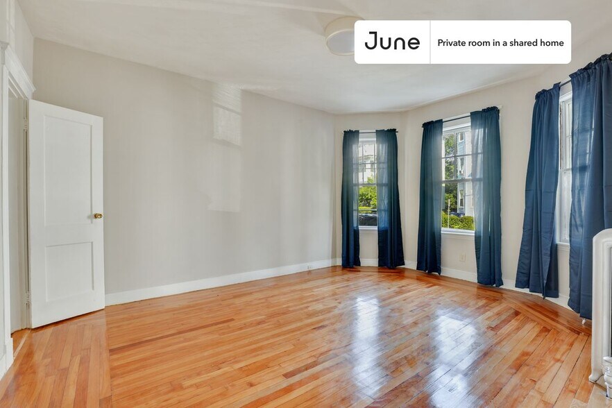 Primary Photo - Room in Shared 4 bed/1 bath home