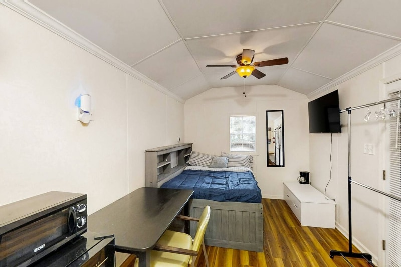 Building Photo - 2306 Escambia Dr