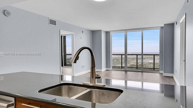 Building Photo - 50 Biscayne Blvd
