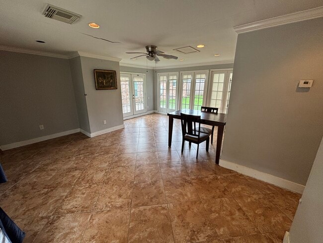 Building Photo - 3115 Westerland Dr