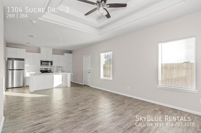 Building Photo - 1304 W Sucre Dr