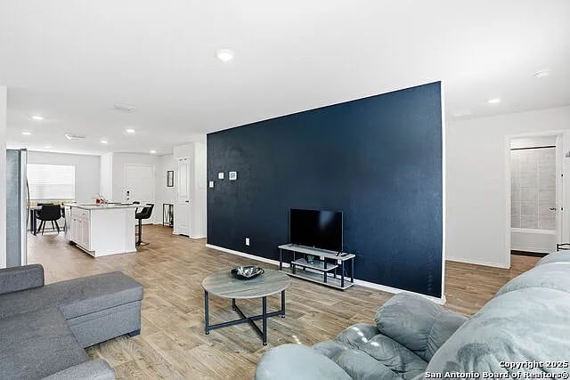 Building Photo - Room in House on Navidad Pike