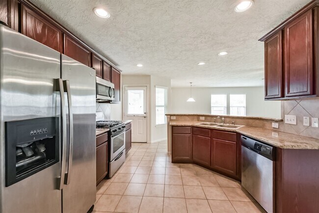 Building Photo - 2142 Tandy Park Way