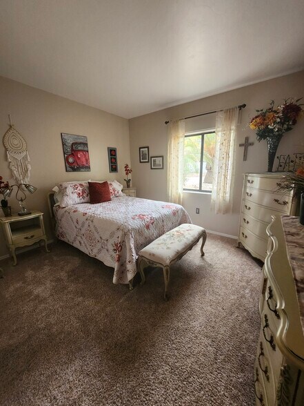 Second Bedroom - 1061 W Calle San Jose