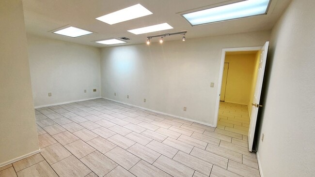Building Photo - CENTRAL PHOENIX AFFORDABLE READY TO RENT!!!!