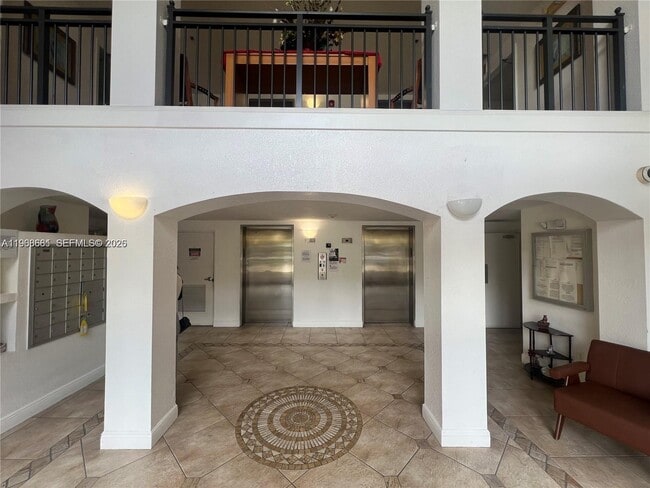 Building Photo - 9300 Fontainebleau Blvd