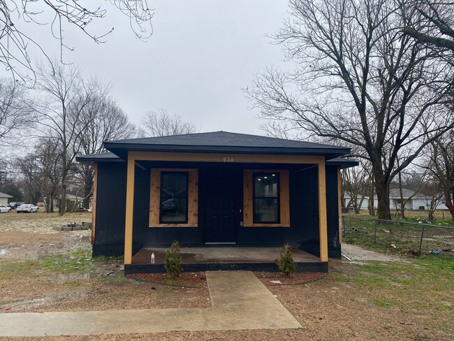 Primary Photo - 3 Bed 1 Bath Trumann, AR !