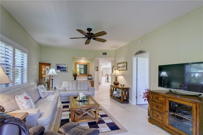 Building Photo - 6101 SE Landing Way