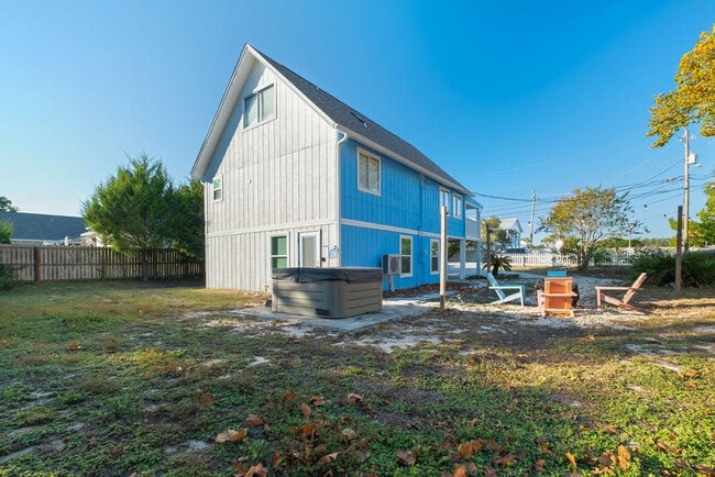 Building Photo - 22103 Lakeview Dr