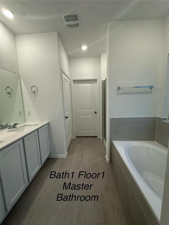 Building Photo - 1320 Pickerel St