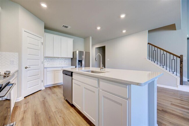 Building Photo - 117 Fairmeadow Downs Dr