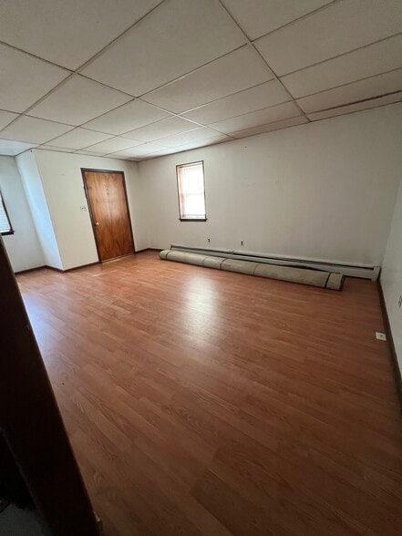 Livingroom - 733 York St