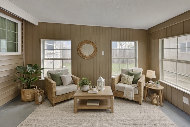 Building Photo - Move-In Ready 4BR Home in Arlington | Sunroom & Large Yard near DFW