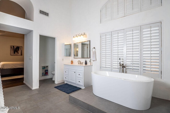 Building Photo - 4649 E Acoma Dr