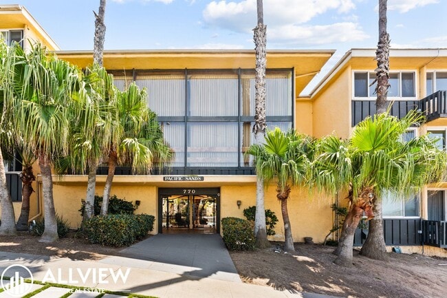 Building Photo - Newly Renovated 1 Bed / 1 Bath in Gated El Segundo Community – Pool, Gym, Parking & Prime Location