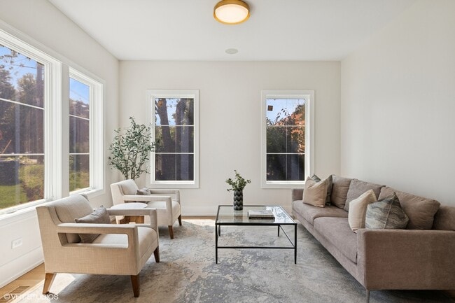 Building Photo - 146 Sterling Ln