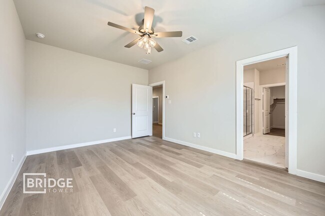 Building Photo - 1009 Ethan Cir